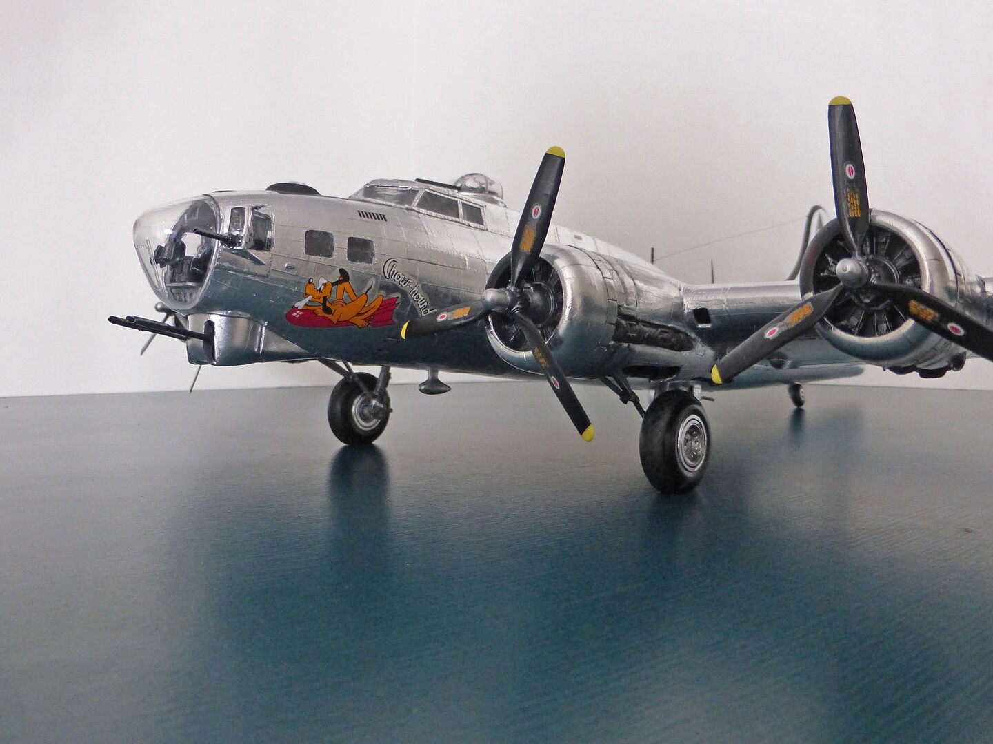 B-17G Flying Fortress -- Plastic Model Airplane Kit -- 1/48 Scale ...