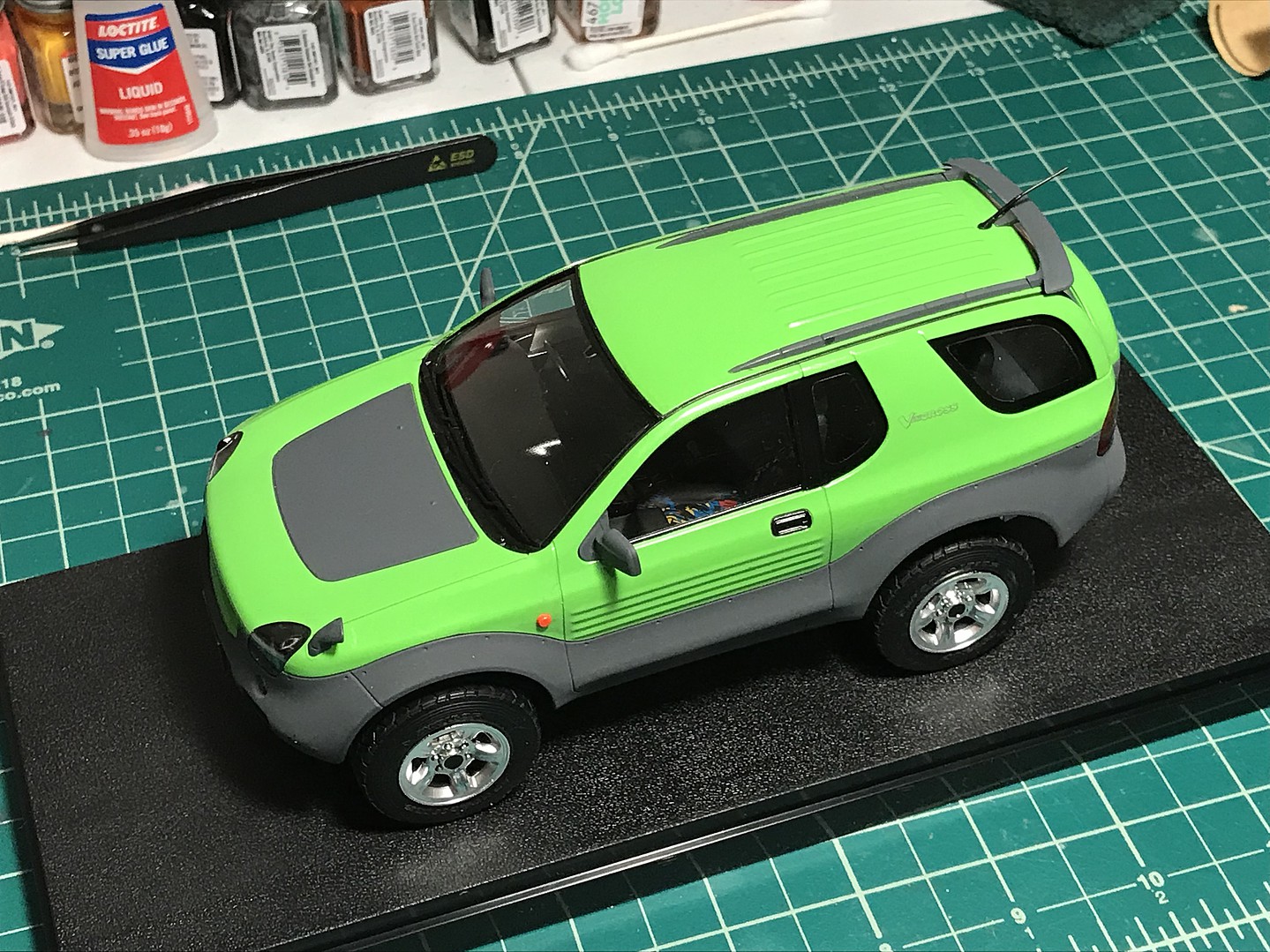 Isuzu VehiCROSS SUV Plastic Model Car Kit 1/24 Scale 24191