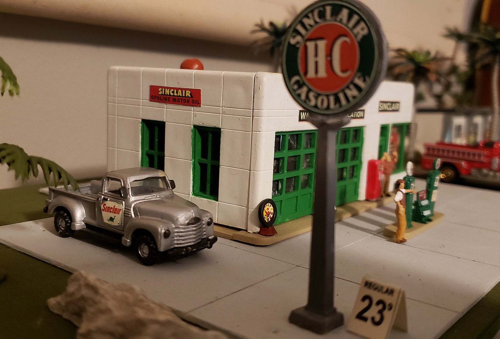 1930s Crafton Avenue Service Station Kit HO Scale Model Railroad