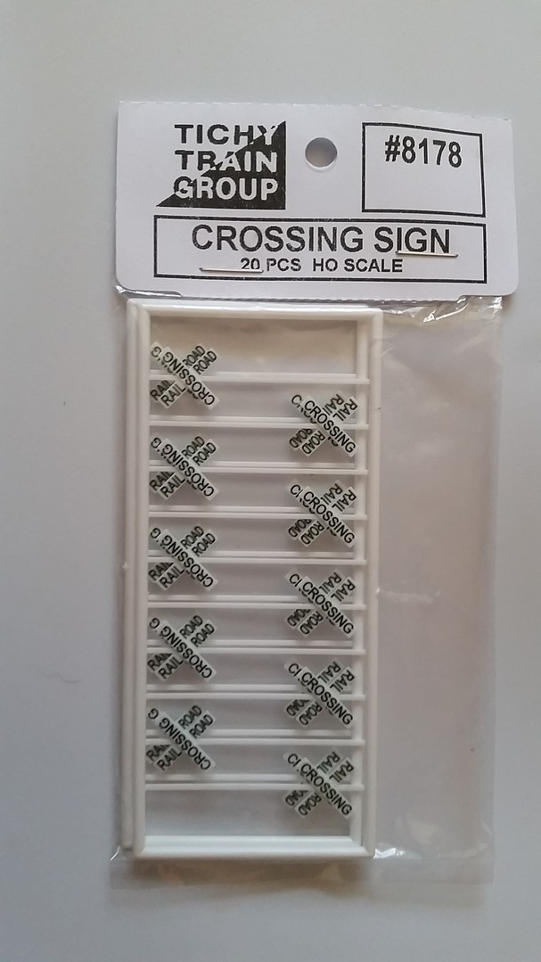 S Scale Crossing Warning Signs 8 in pkg Tichy Train Group #3540 Early Style 