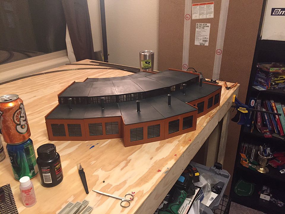 Walthers 933-3261 Modern Roundhouse 3-Stall Add-On Kit – N Scale Model Railroad