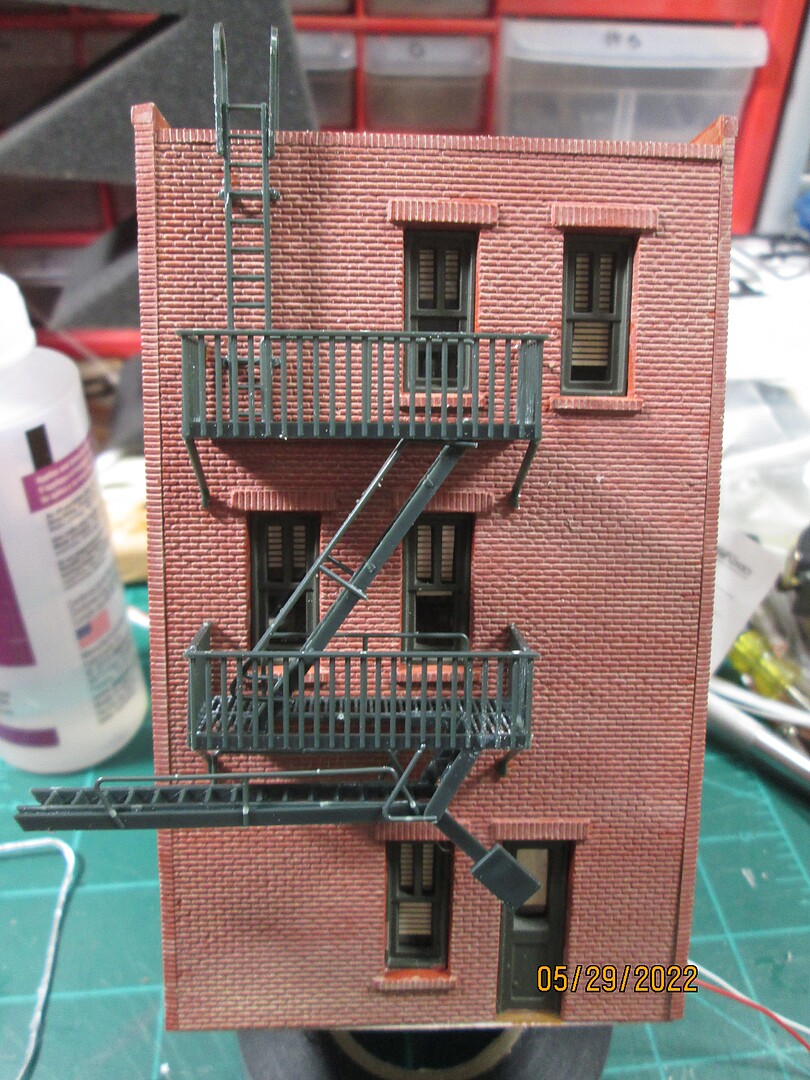 Walthers Vintage Fire Escape - Kit HO Scale Model Railroad