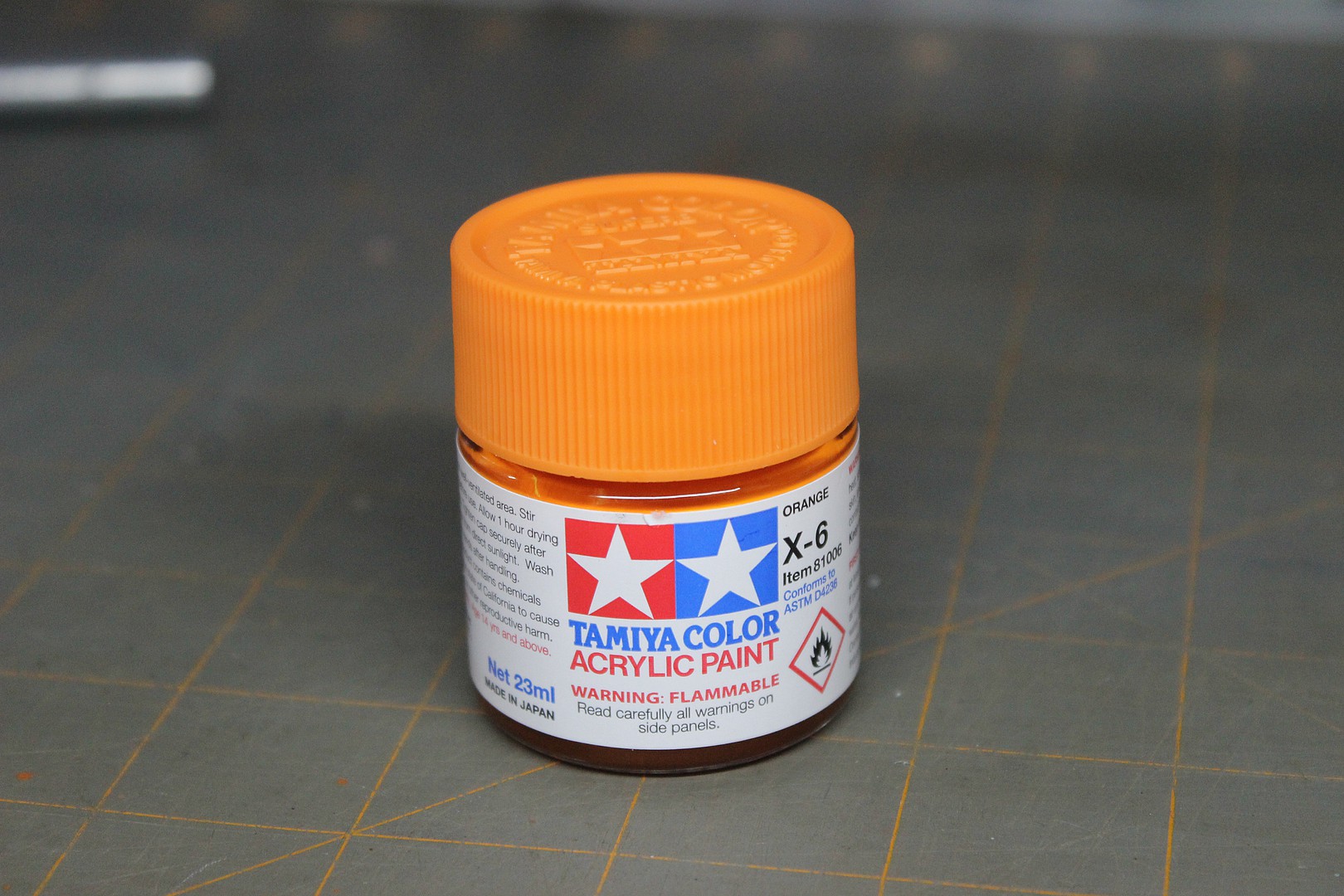 Tamiya 81506: Acrylic paint Orange X-6 1 x 10ml (ref. X-6)