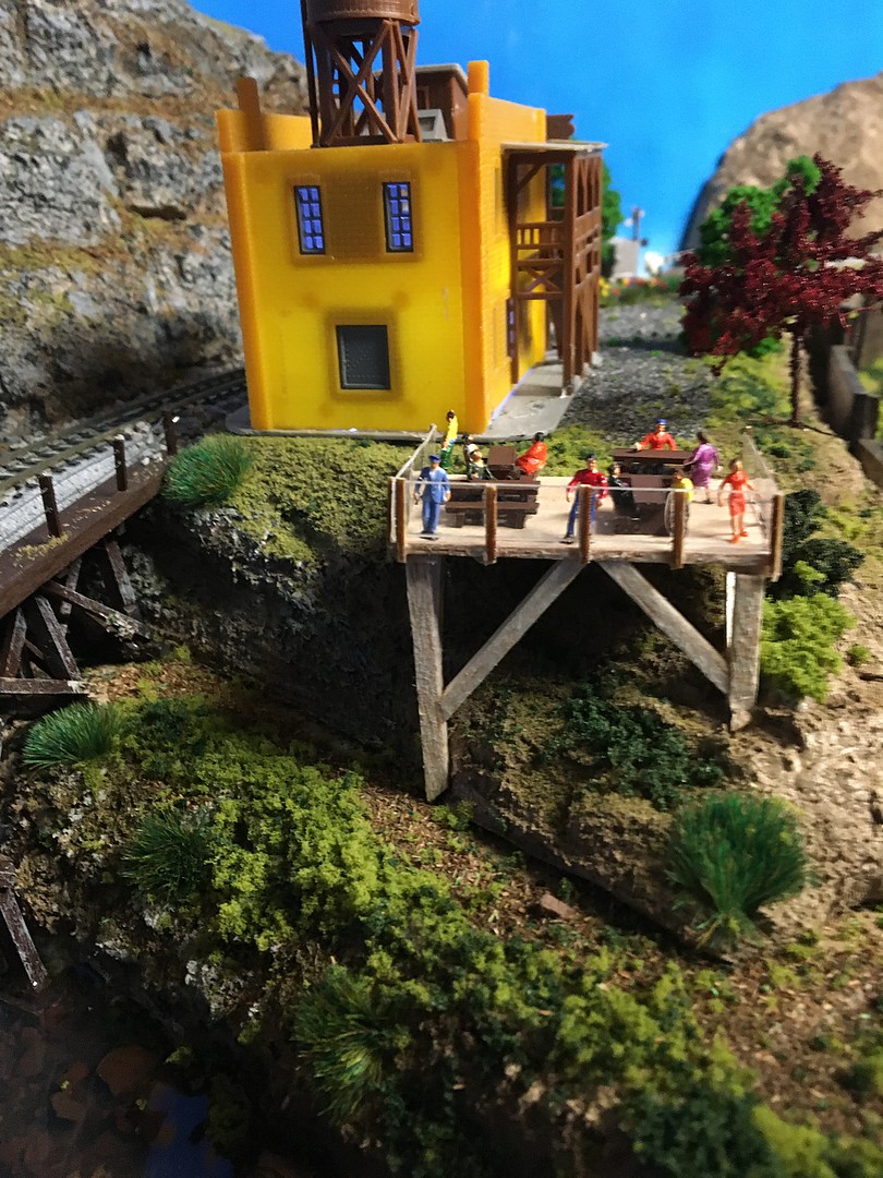 4mm Self Adhesive Assorted Grass Tufts (100) Model Railroad Grass