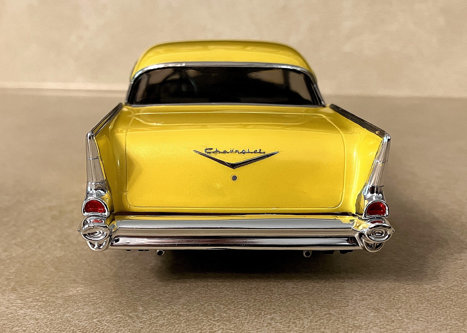 1957 Chevy Flip Nose (Spirit of '57) -- 1/25 Scale -- Plastic Model Car ...