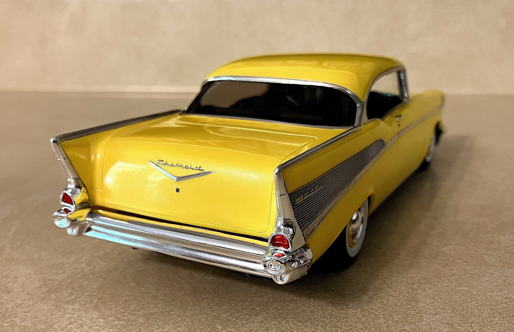 1957 Chevy Flip Nose (Spirit of '57) -- 1/25 Scale -- Plastic Model Car ...