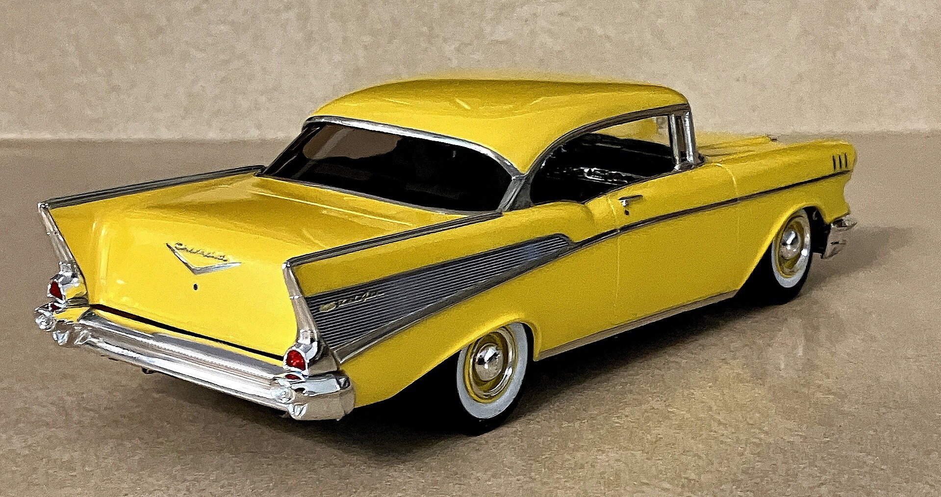 1957 Chevy Flip Nose (Spirit of '57) -- 1/25 Scale -- Plastic Model Car ...