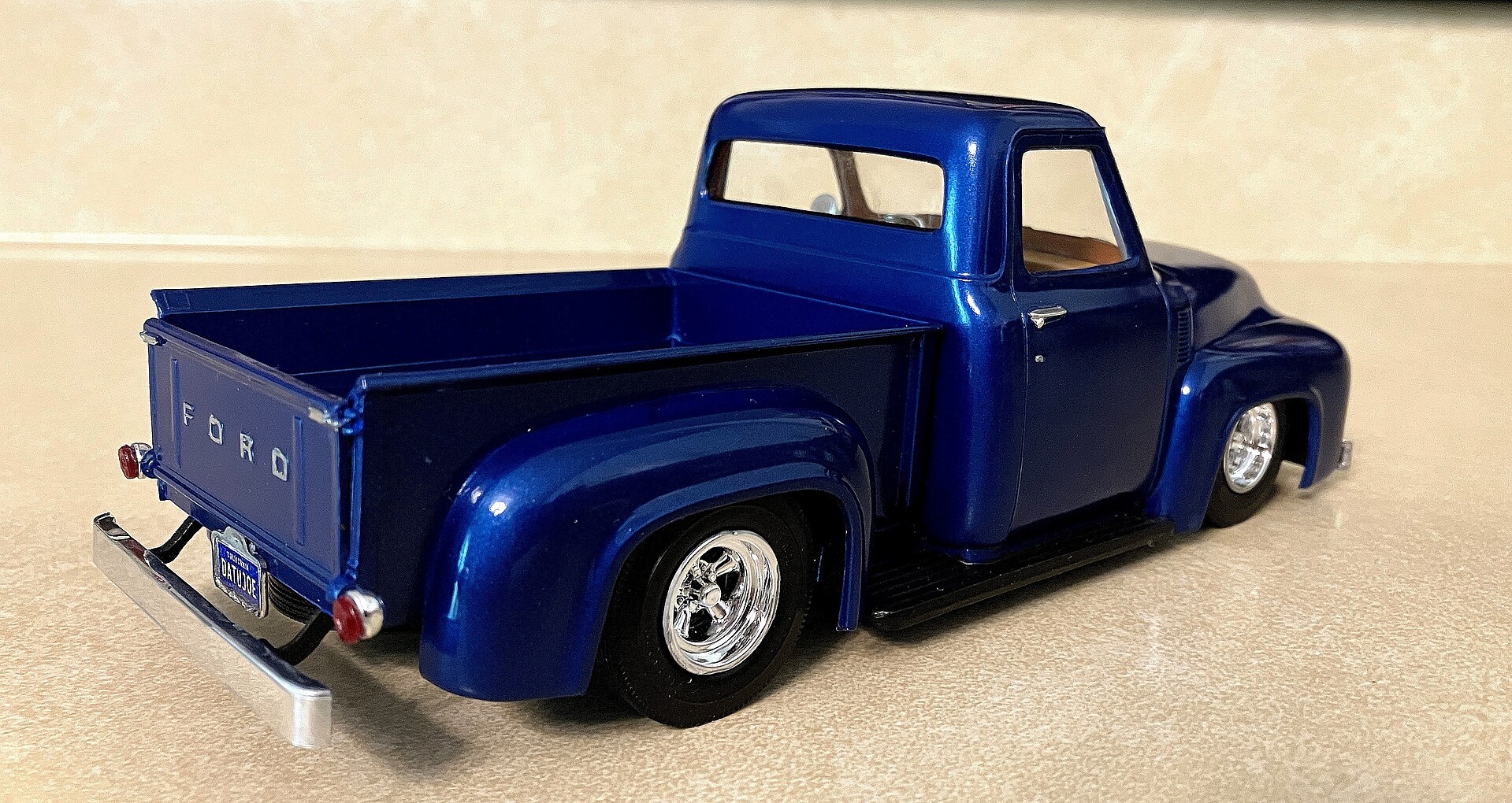 1953 Ford Pickup, Coca Cola 2T -- Plastic Model Truck Kit -- 1/25 Scale ...