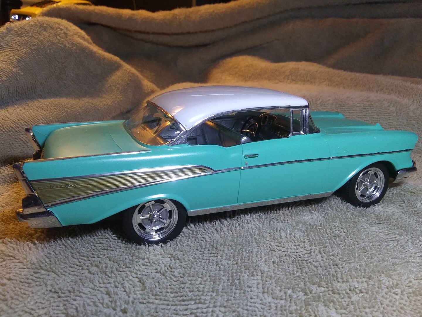 1957 Chevy Bel Air -- Snap Tite Plastic Model Car Kit -- 1/25 Scale ...