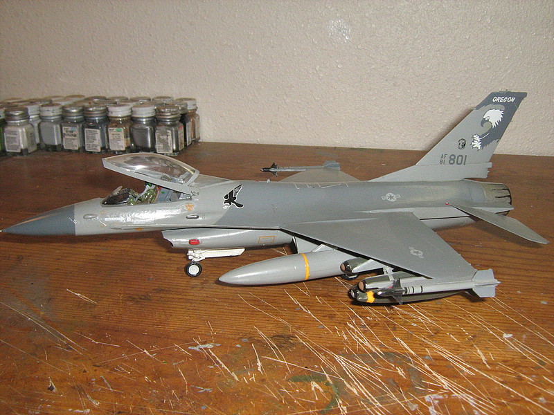 KIT F-16A com cores da FAP - Escala 1:48 - K48100 - Kiosque da