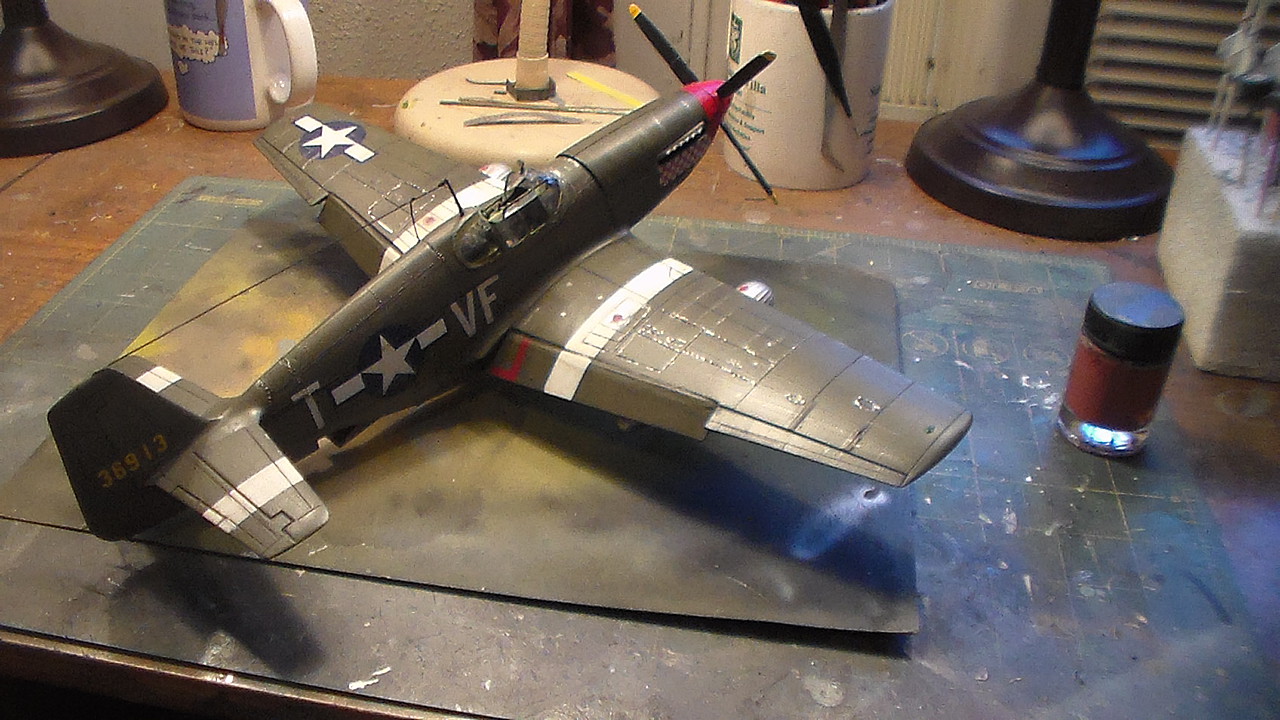 P-51B Mustang -- Plastic Model Airplane Kit -- 1/32 Scale -- #855535 ...