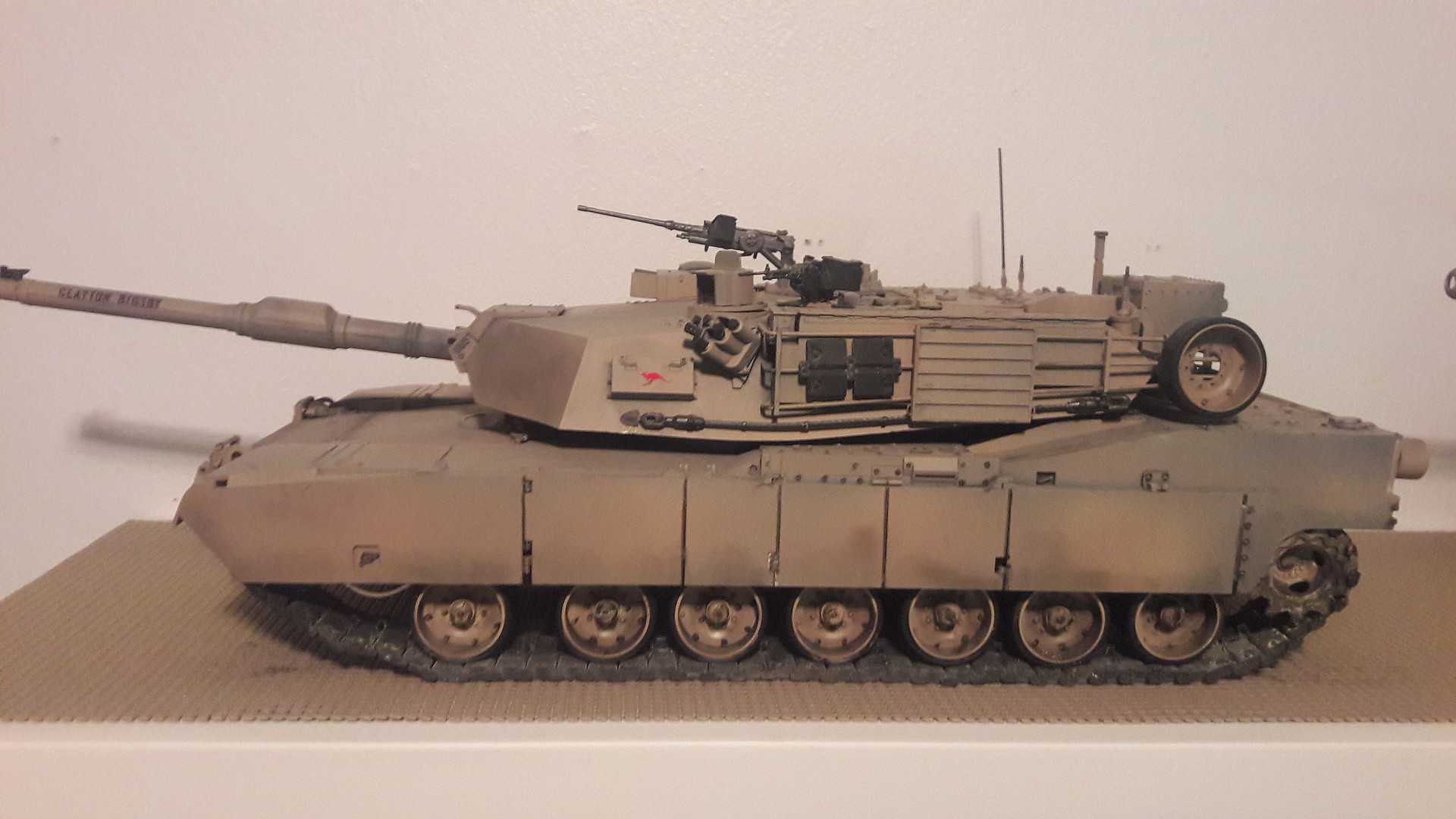 trumpeter models 926 1:16 us m1a1 aim main battle tank