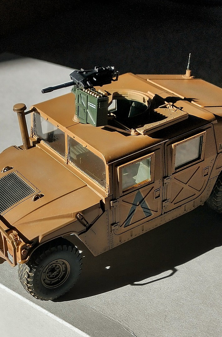 1:35 Scale Resin Die-casting Of Hummer Armored Vehicle Parts Modification  Does Not Include Tank Unpainted Model 35843