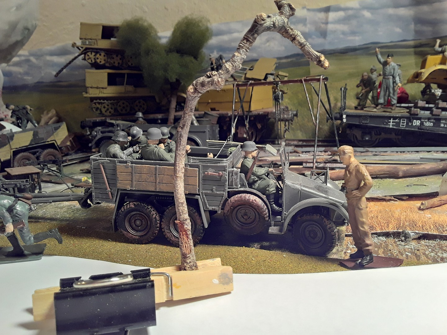 HobETac Adhesive 2 oz Model Railroad Scenery Supply s195