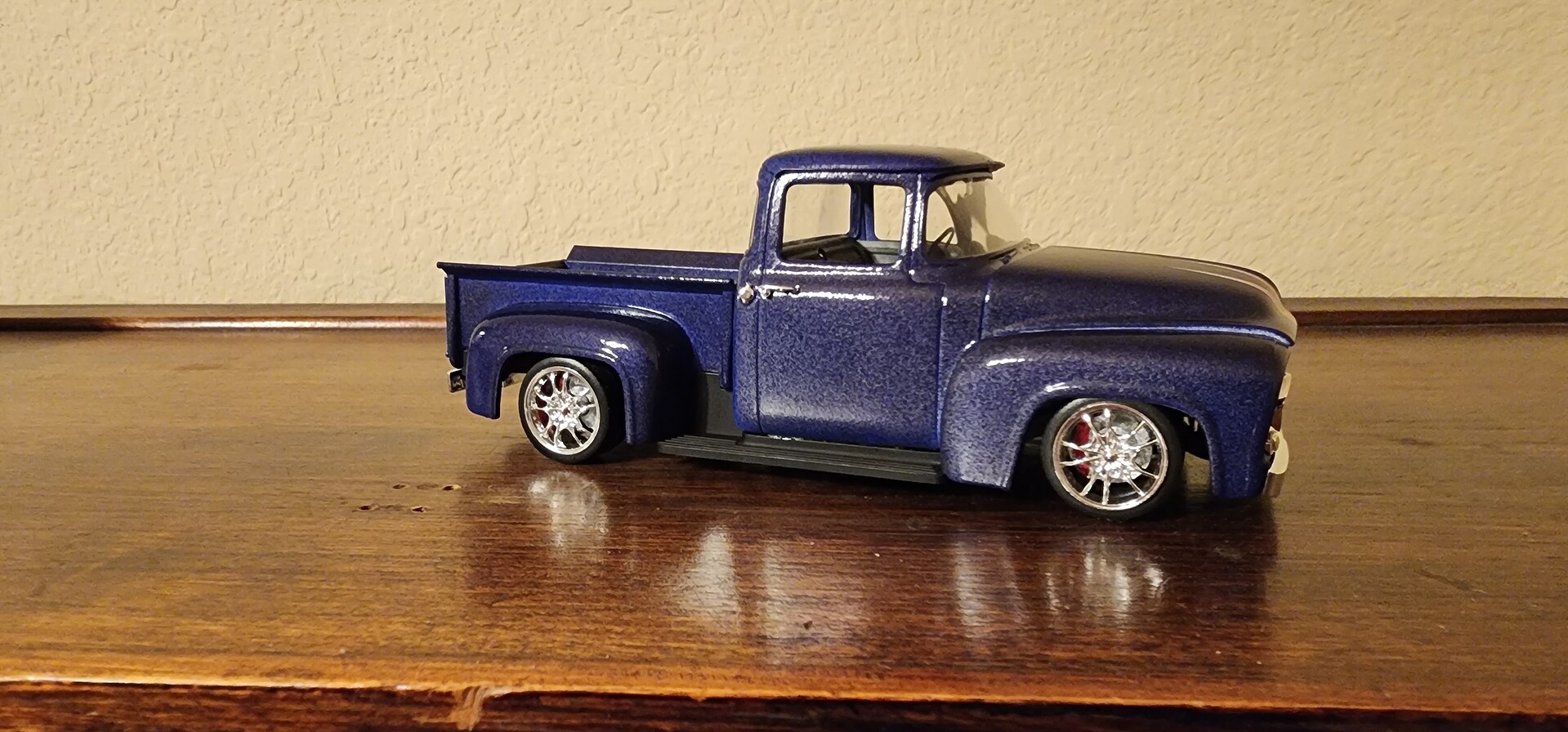 Ford FD-100 Pickup -- Plastic Model Truck Kit -- 1/25 Scale -- #854426 ...