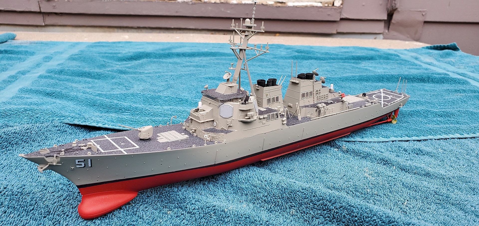 Trumpeter 04523 1/350 USS Arleigh Burke DDG-51 Missile Destroyer Warship model 