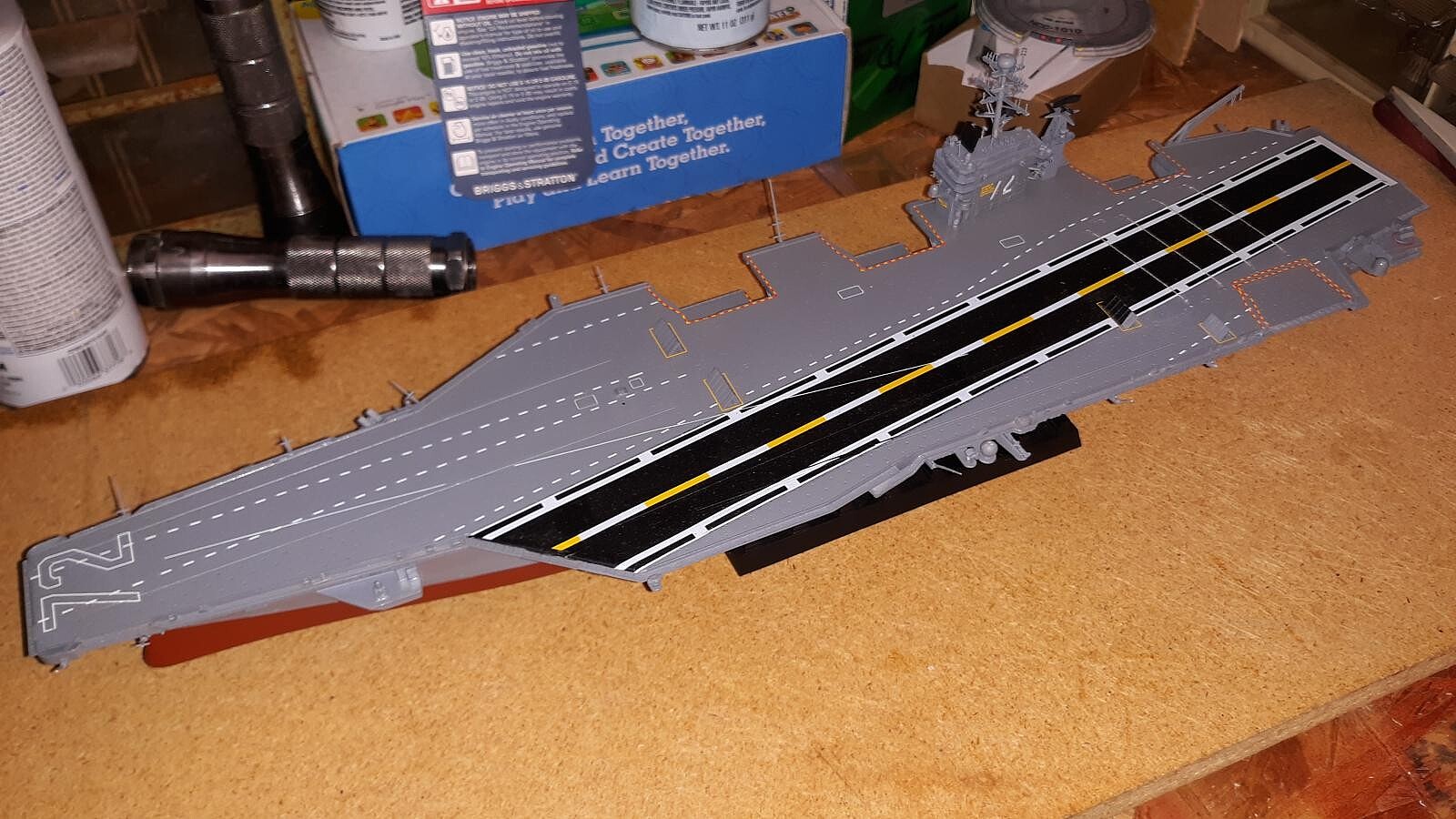 USS Abraham Lincoln CVN72 Aircraft Carrier -- Plastic Model Military ...