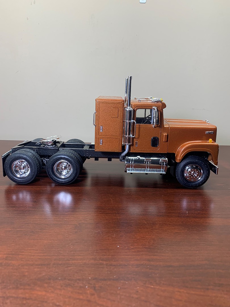 International Transtar Eagle Plastic Model Truck Kit Scale Pictures By