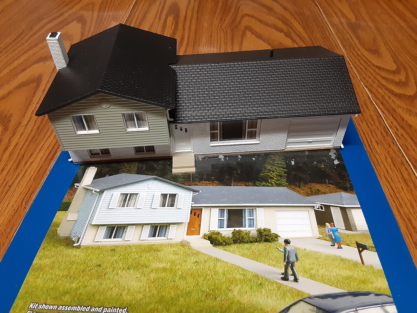 Split Level House HO Scale Model Railroad Building Kit 3794