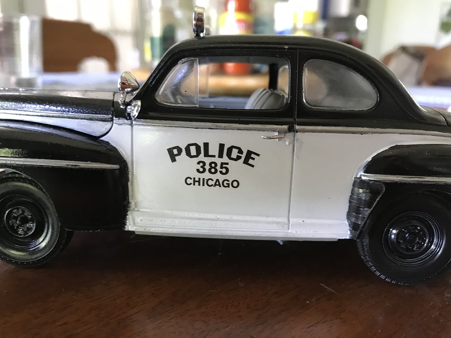 1948 Ford Police Coupe 2n1 -- Plastic Model Car Kit -- 1/25 Scale 