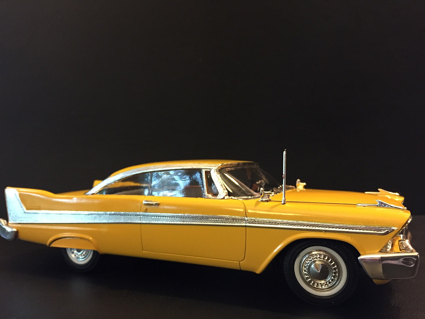 AMT Christine 1958 Plymouth Belvedere (Red) 1:25 Scale Model Kit