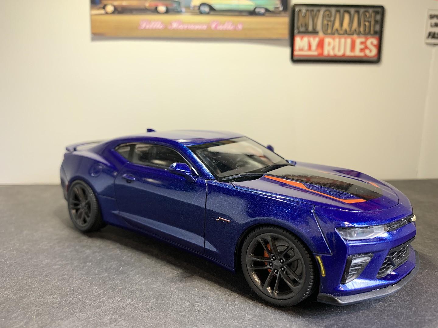 2017 Chevy Camaro 50th Anniversary Plastic Model Car Kit 125