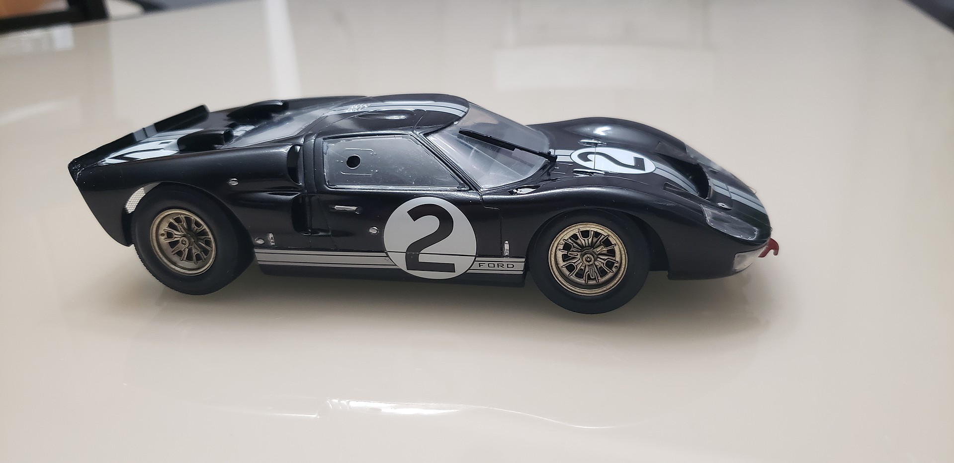Ford GT40 Mk II 2 1966 LeMans Race Car Plastic Model Car Kit 1/24 Scale 12603