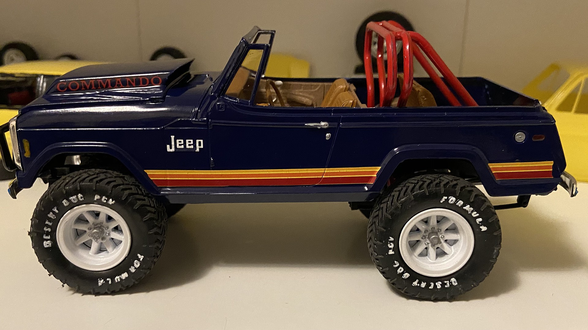 Jeep Commando Mount'n Goat -- Plastic Model Car Vehicle Kit -- 1 