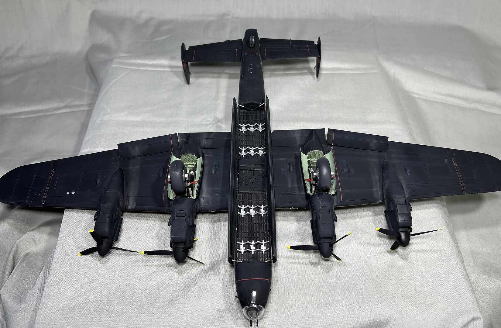Acro Lancaster B I(FE)/B III Bomber Plastic Model Airplane Kit 1/72 Scale 8013