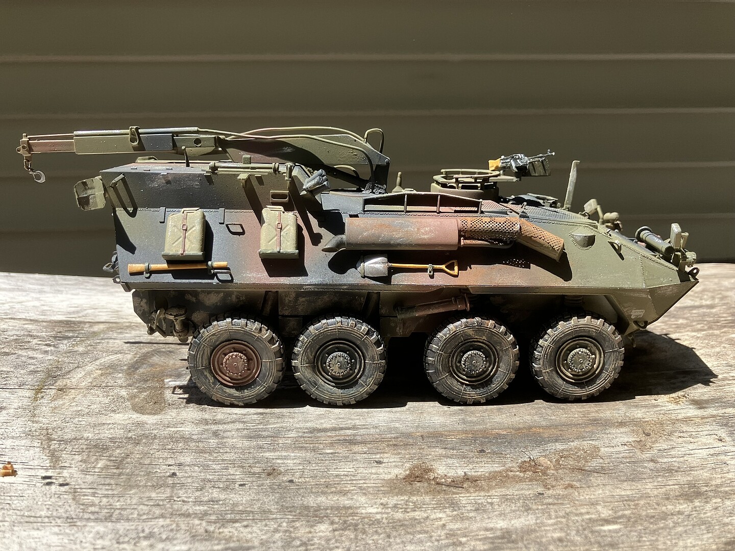 USMC LAV-R Light Armored Recovery Vehicle -- Plastic Model Military ...