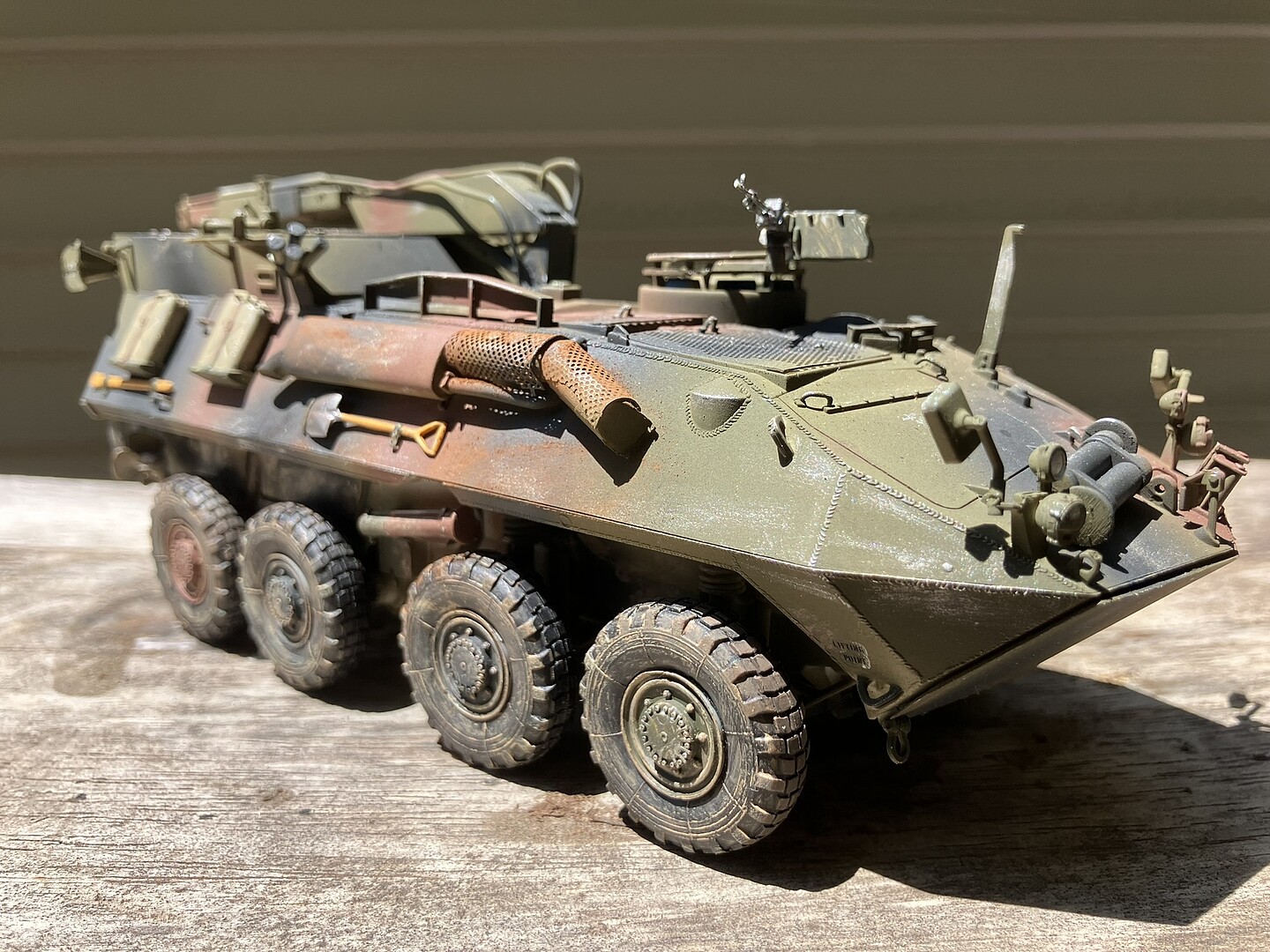 USMC LAV-R Light Armored Recovery Vehicle -- Plastic Model Military ...