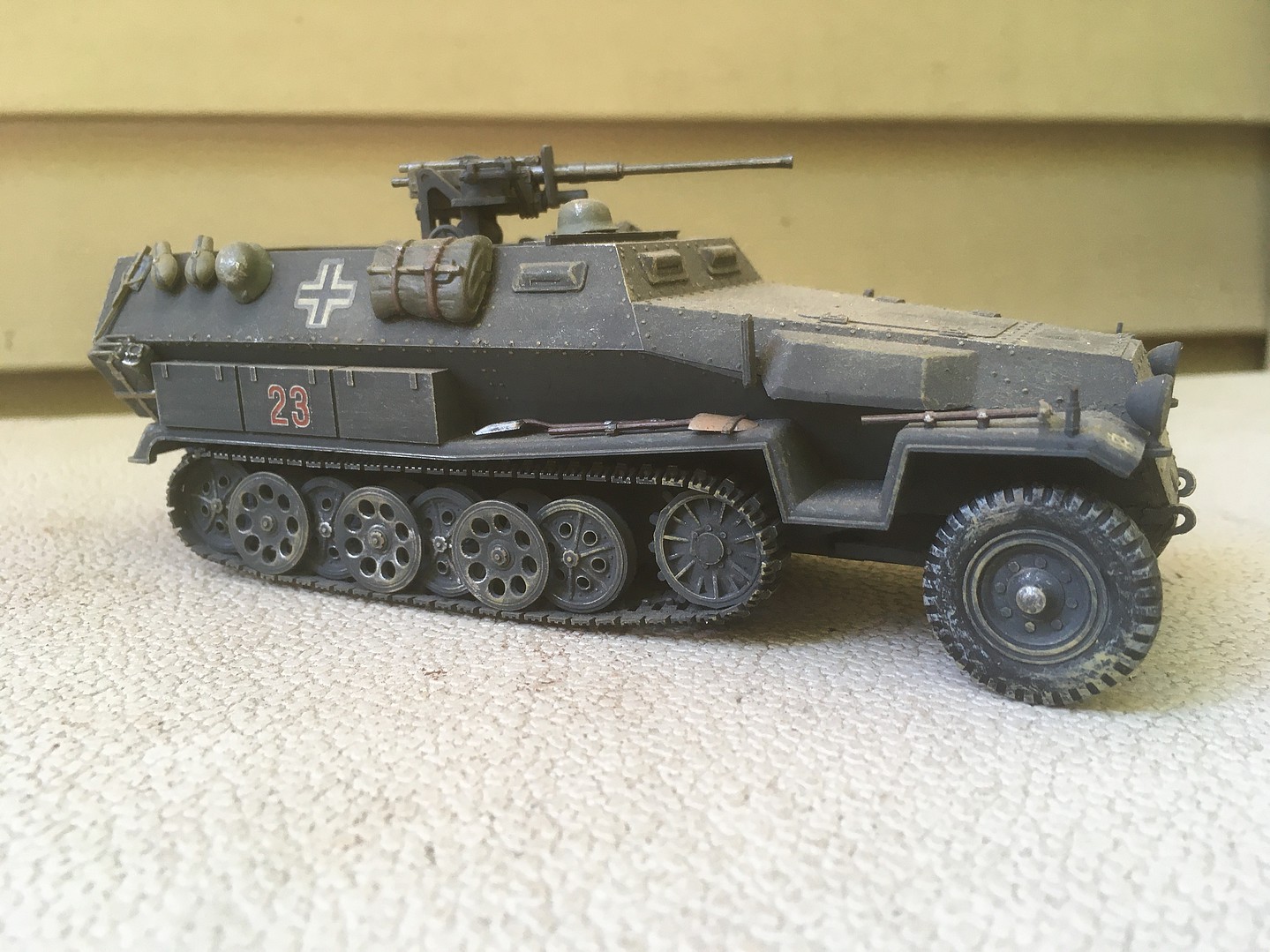 German Hanomag Sd.Kfz. 251/1 Halftrack -- Plastic Model Military ...