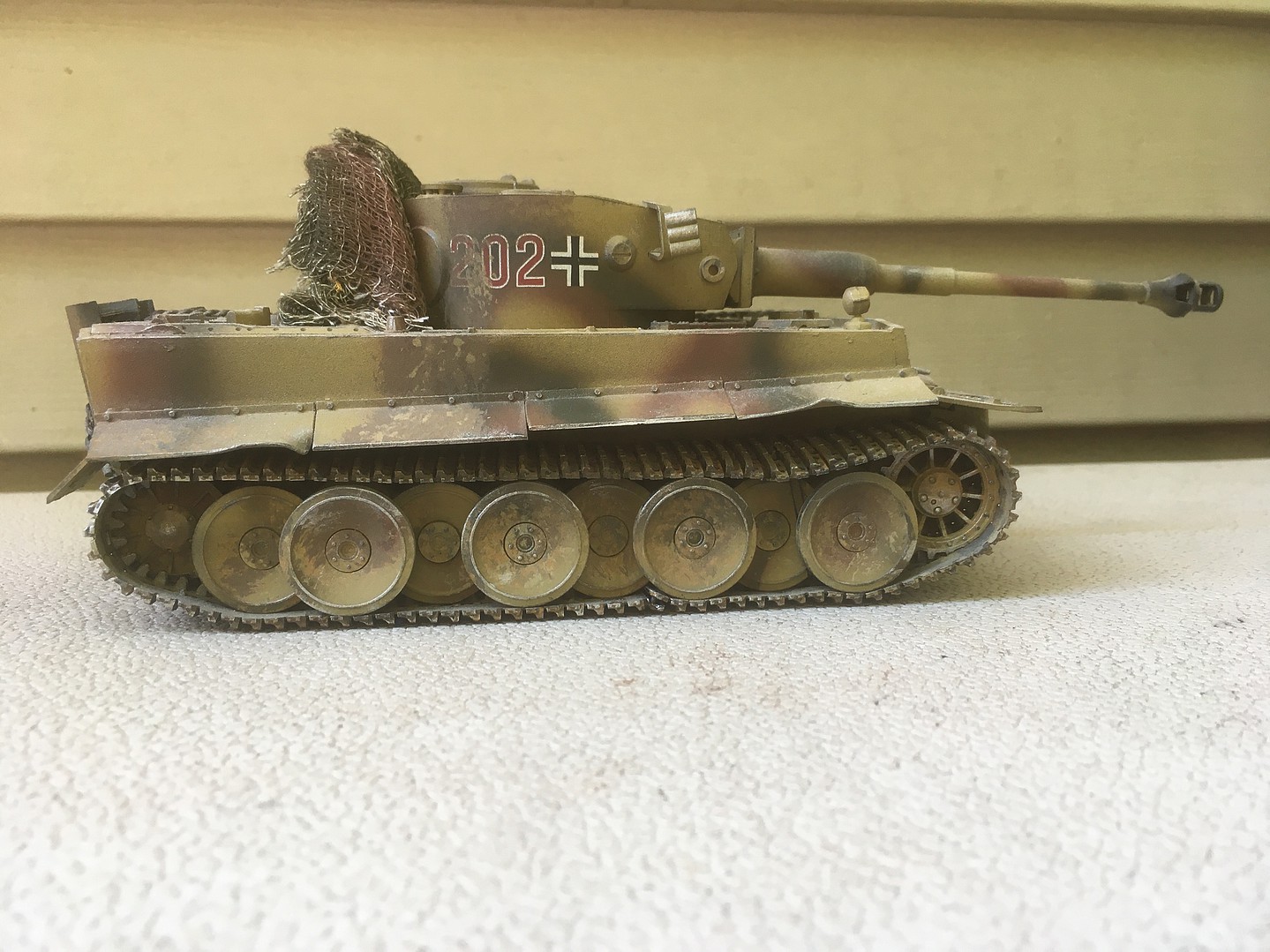 German Tiger I Mid Production Tank -- Plastic Model Military Vehicle ...