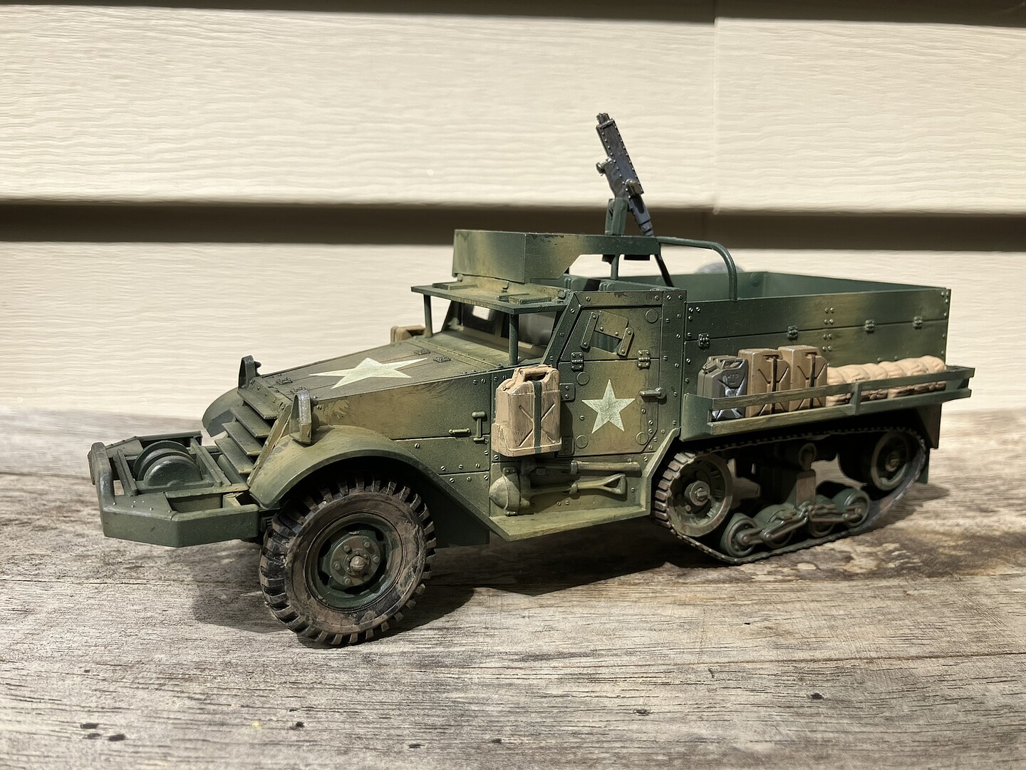 1/35 US Armored Personnel Carrier M3A2 Halftrack (Re-Issue) pictures by ...