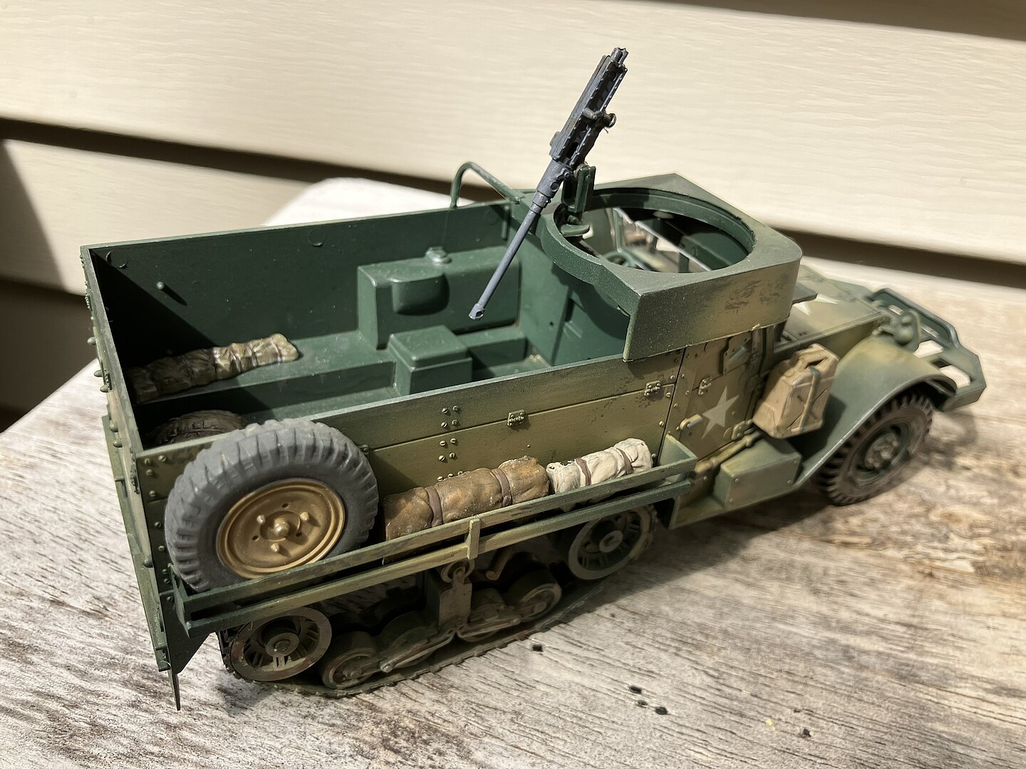 1/35 US Armored Personnel Carrier M3A2 Halftrack (Re-Issue) pictures by ...