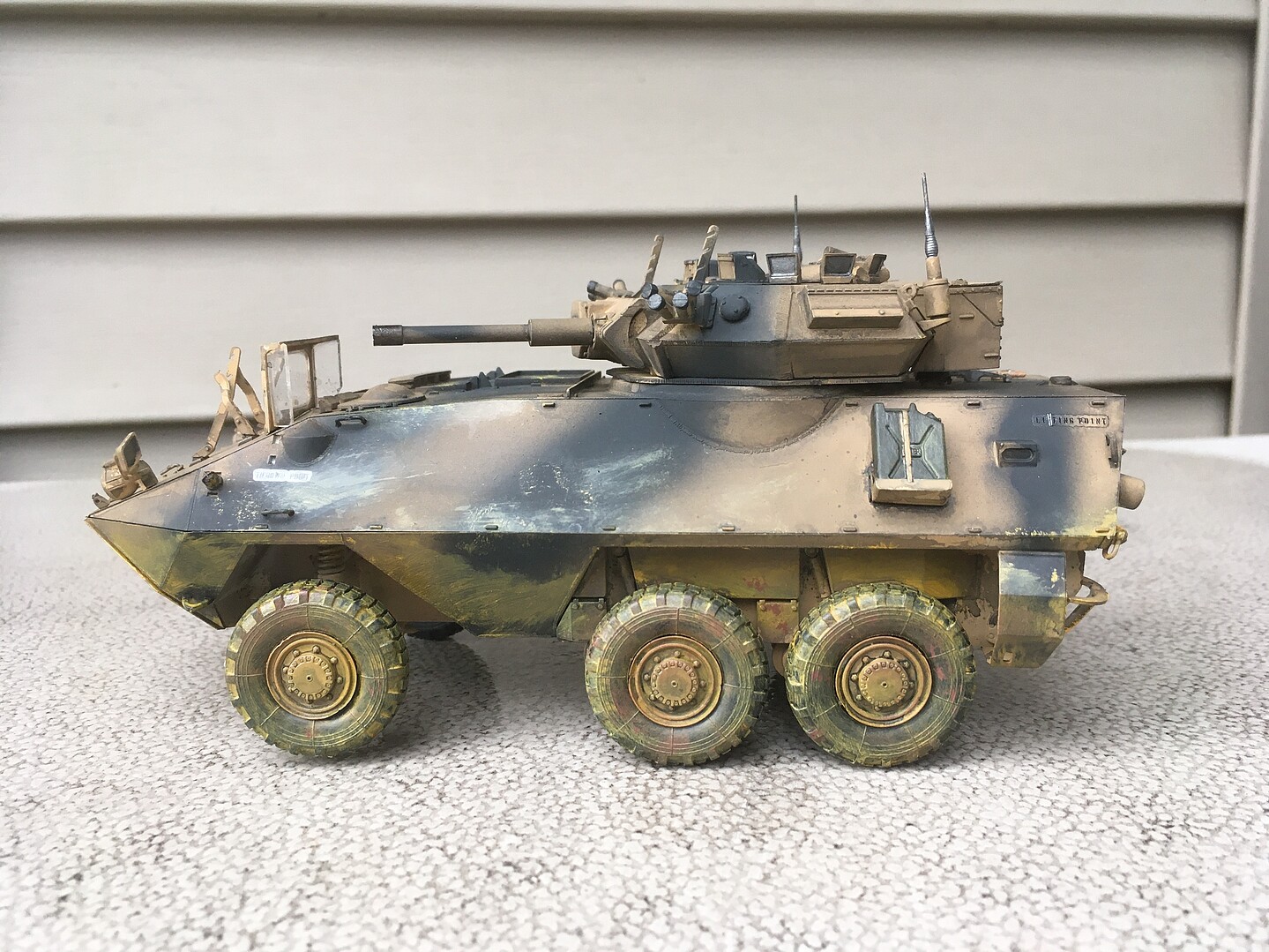 Canadian Cougar 6x6 AVGP Plastic Model Military Vehicle Kit 1/35