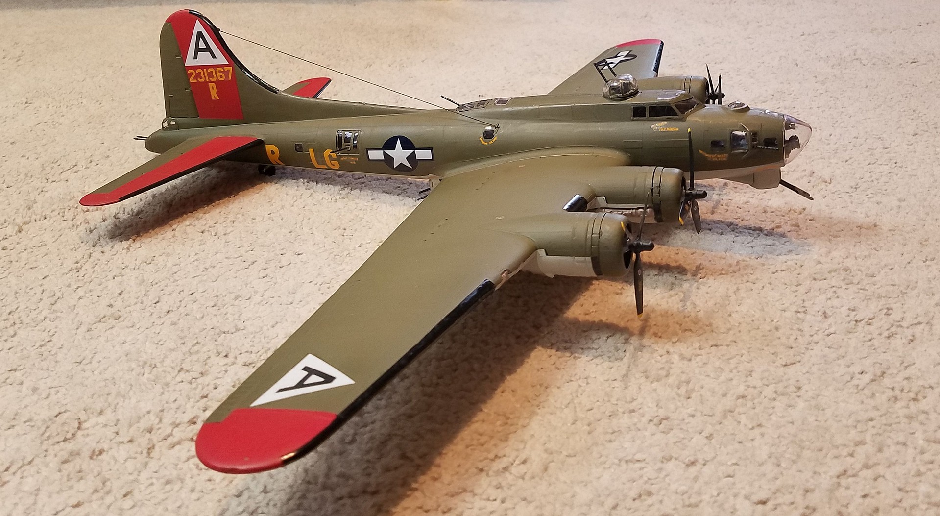 B-17G Flying Fortress -- Plastic Model Airplane Kit -- 1/48 Scale ...