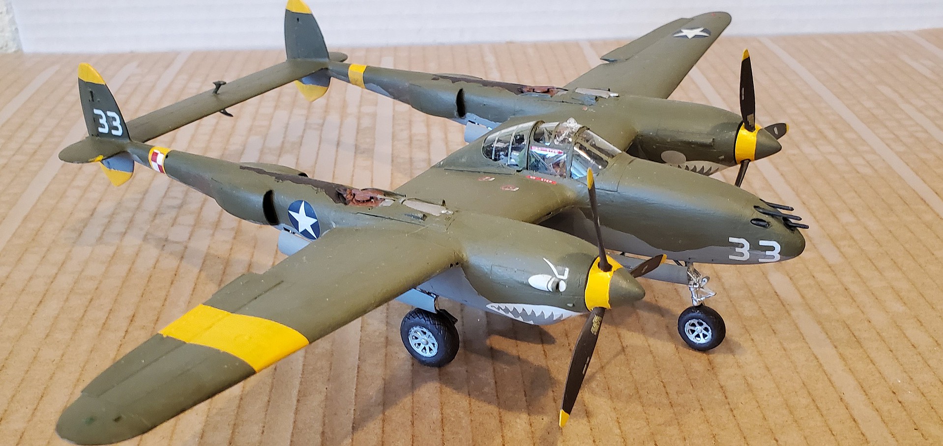 Lockheed P 38 Fg Lightning Plastic Model Airplane Kit 148 Scale
