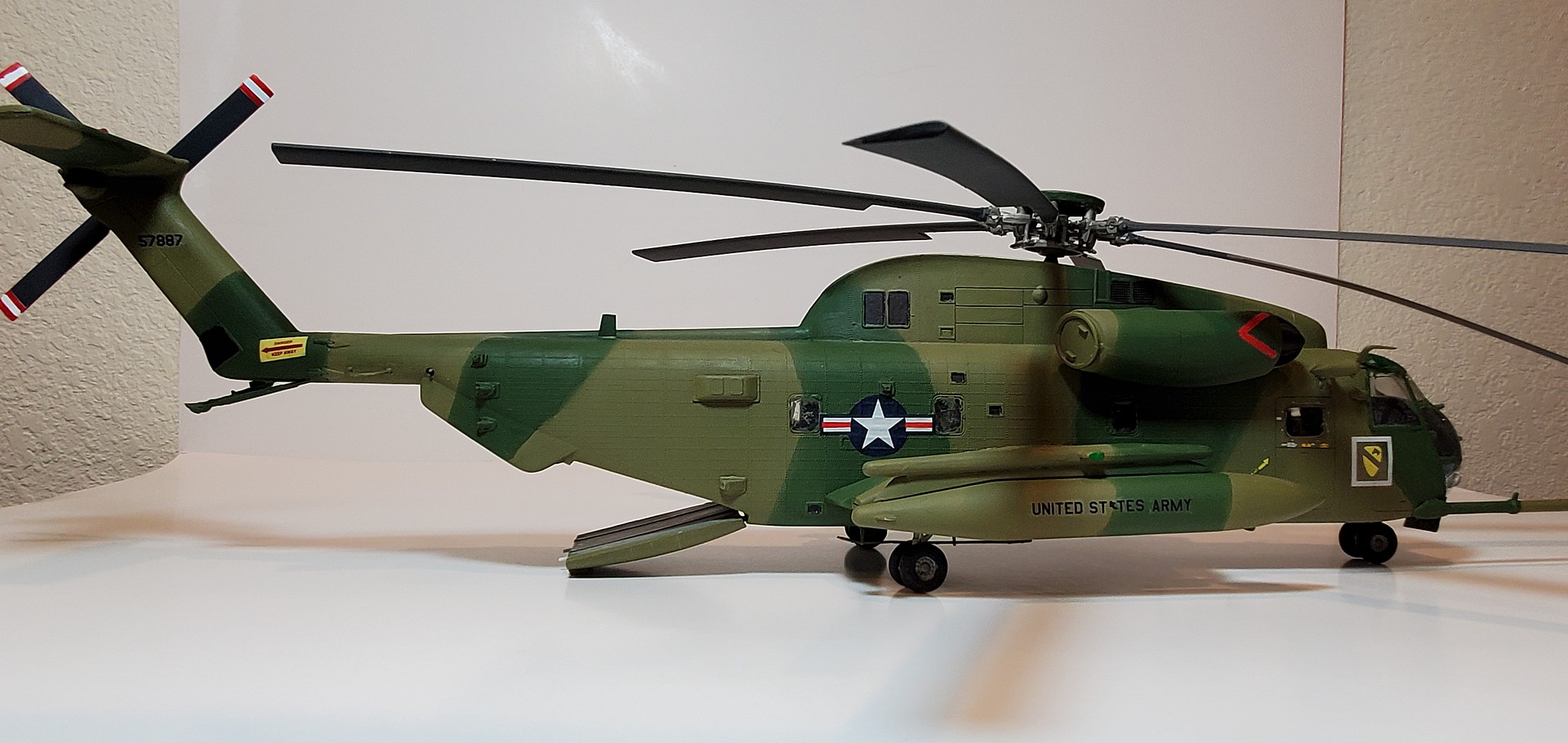 CH53 GS/G Military Helicopter -- Plastic Model Helicopter Kit -- 1/48 ...