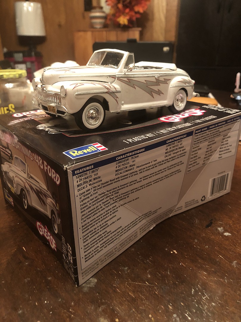Greased Lightning 1948 Ford Convertible Plastic Model Car Kit 1/
