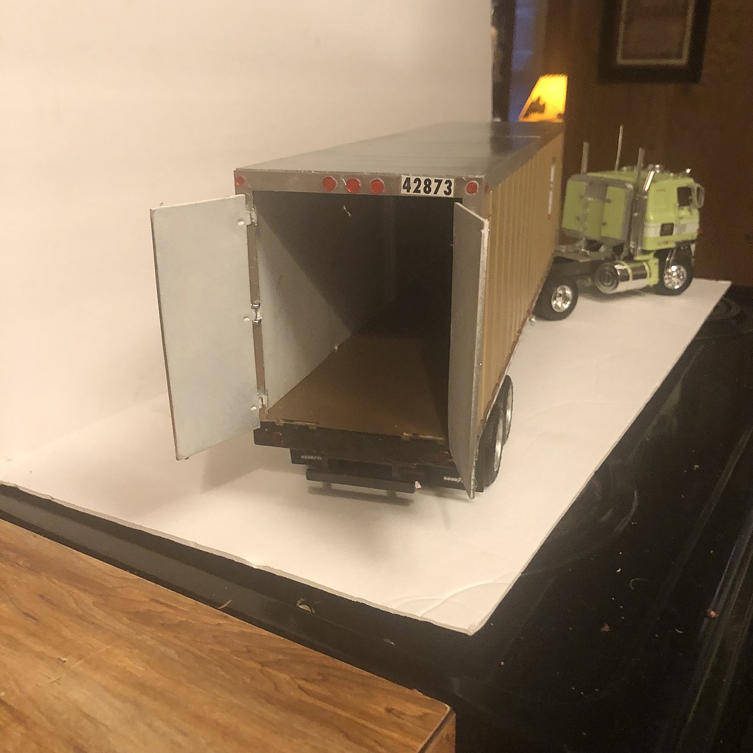 Big Rig Semi Trailer -- Plastic Model Trailer Kit -- 1/25 Scale ...