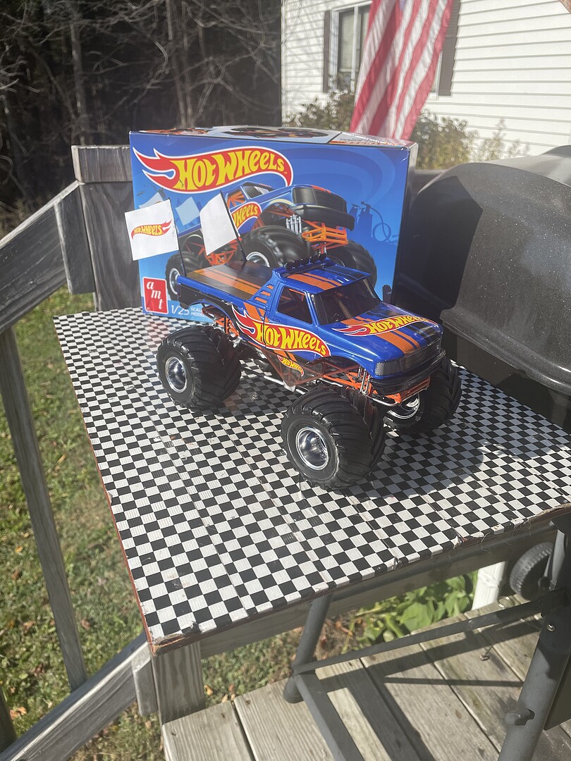 Hot Wheels Ford Monster Truck 1/25 Scale Model Kit