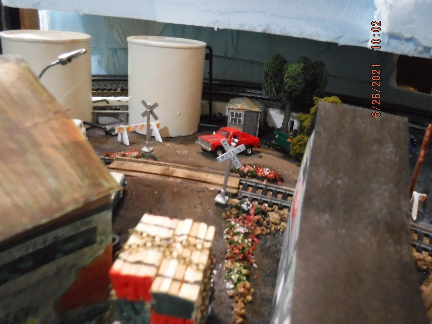 Railroad Crossbucks (2) HO Scale Model Railroad Trackside Accessory