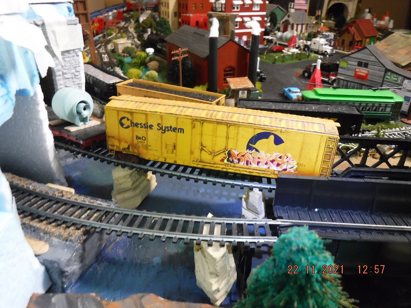 Graffiti Decals Mega Set 5 pkg(8) HO Scale Model Railroad Decal