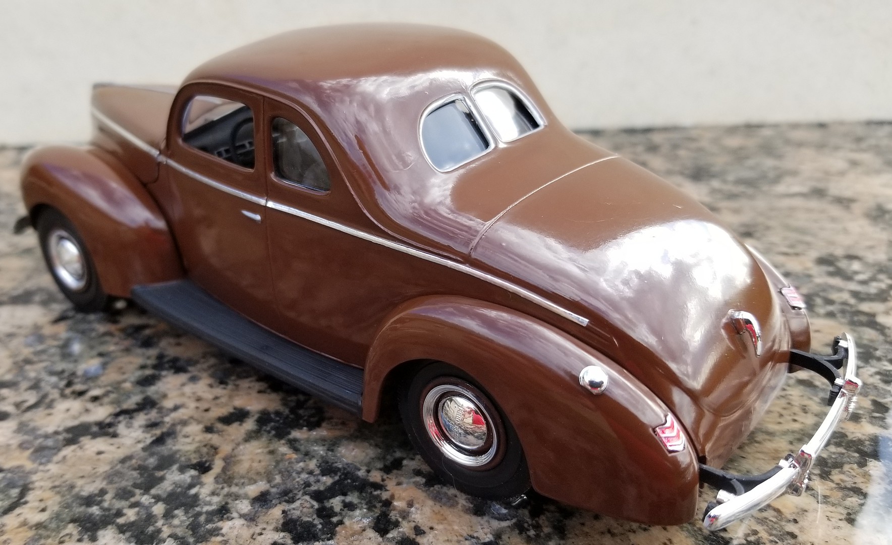 1940 Ford Coupe 2T -- Plastic Model Car Kit -- 1/25 Scale -- #1141m ...