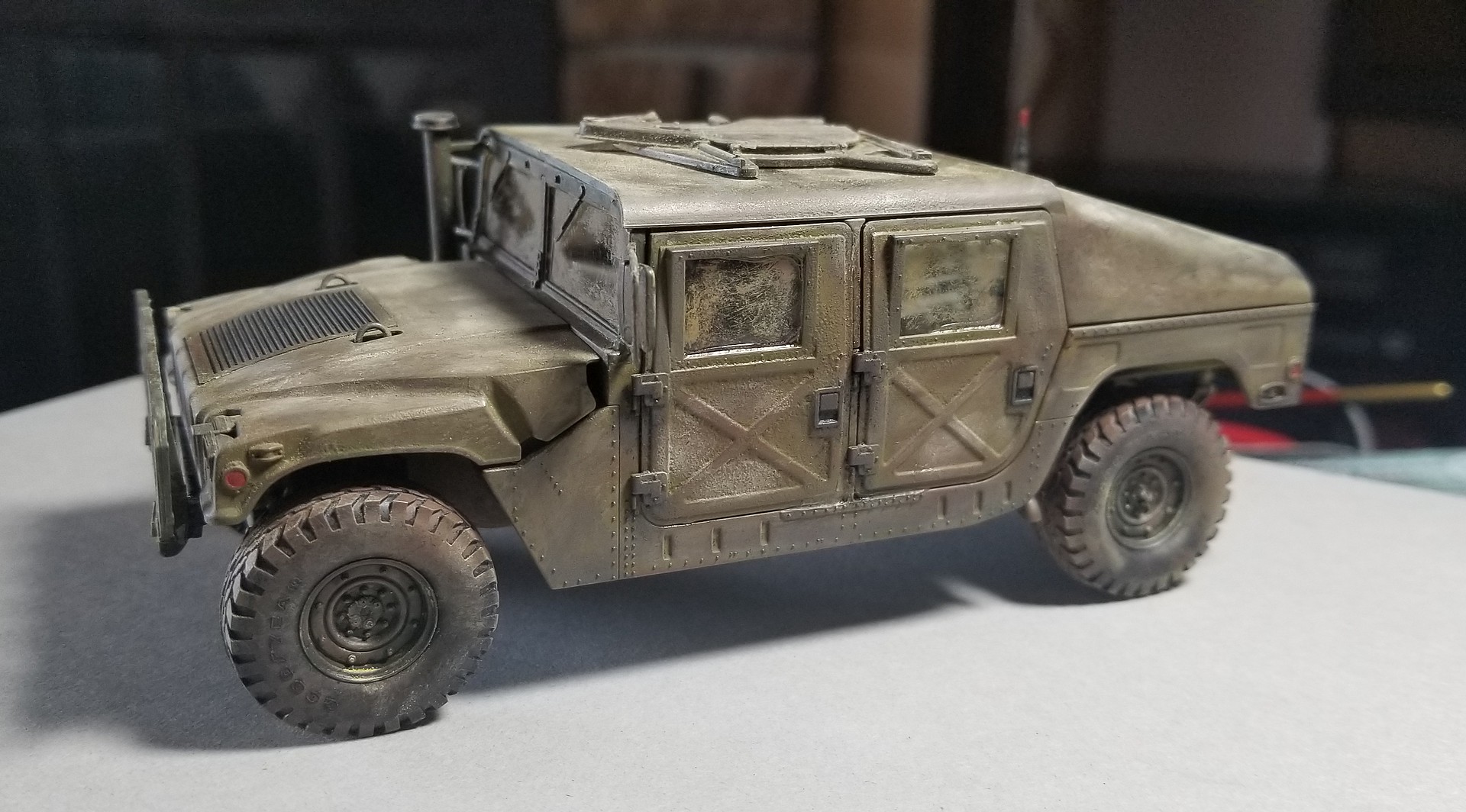 1:35 Scale Resin Die-casting Of Hummer Armored Vehicle Parts Modification  Does Not Include Tank Unpainted Model 35843