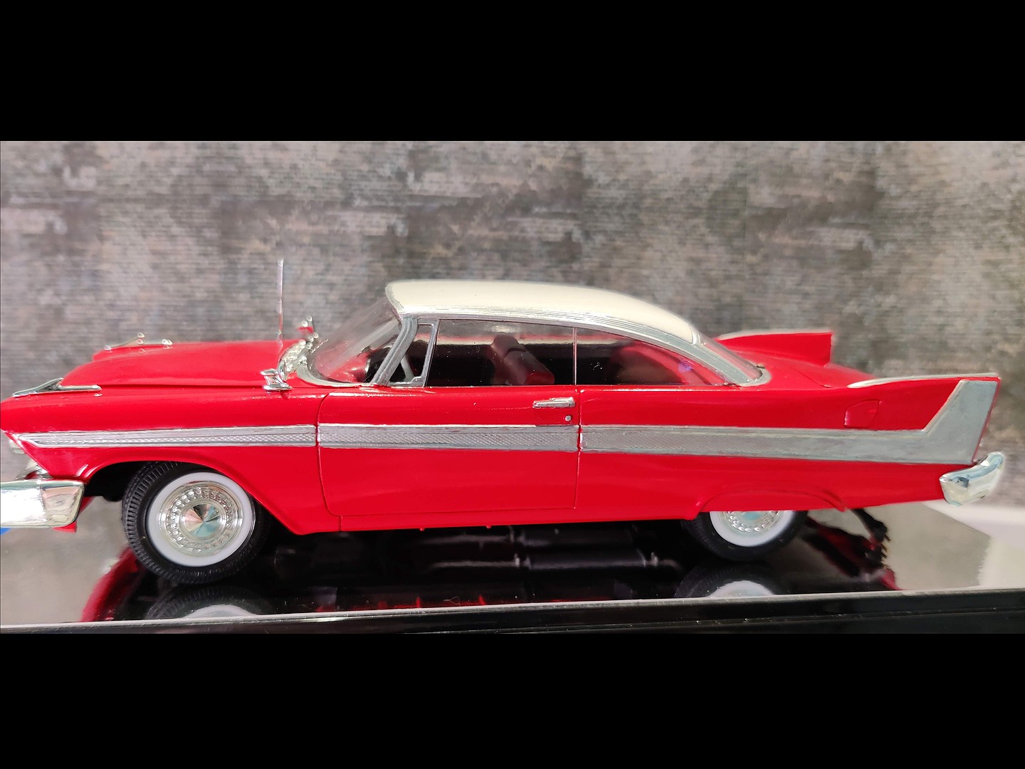 1958 Plymouth Christine Car (Red) -- Plastic Model Car Kit -- 1/25