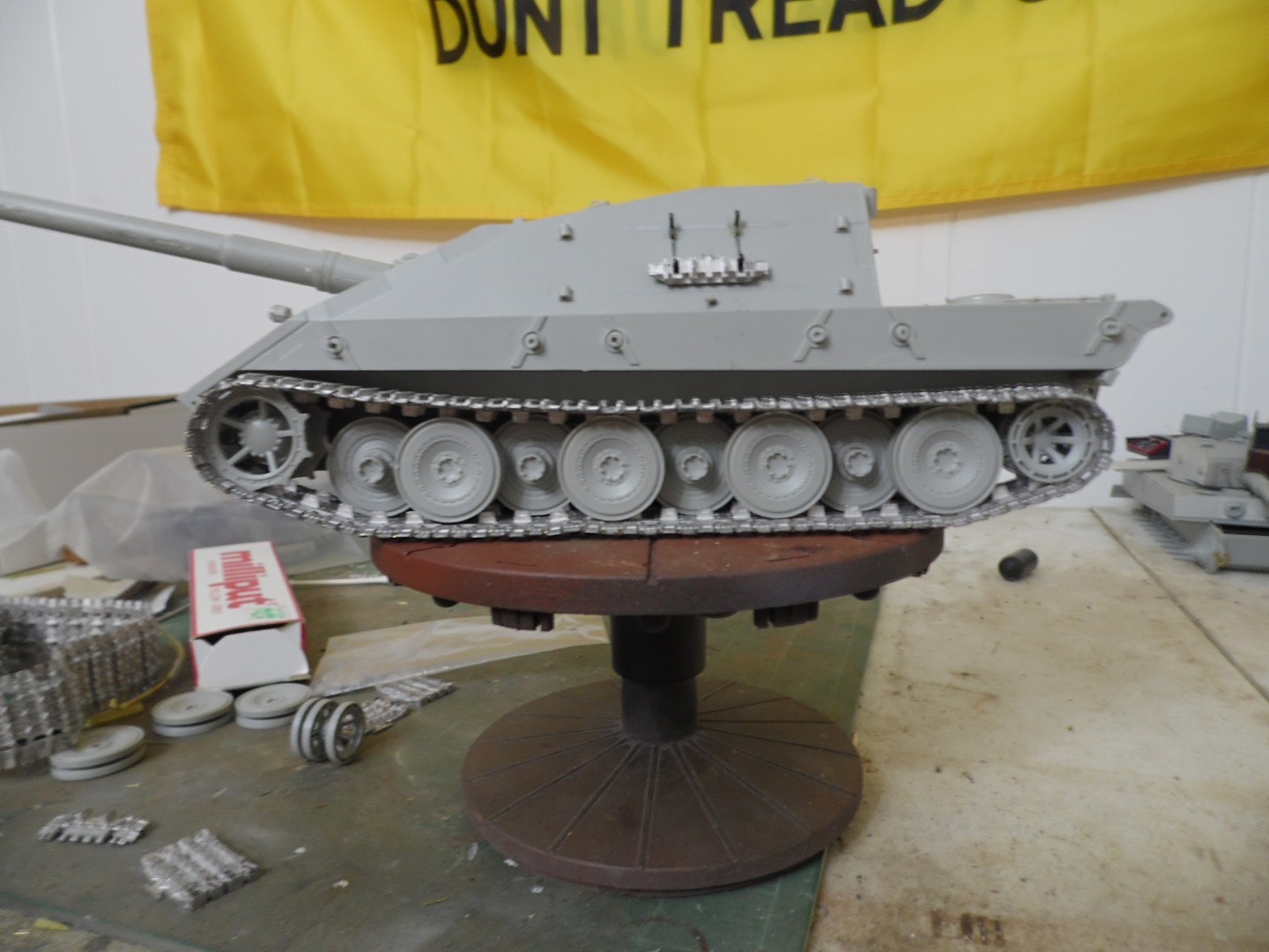 E100 Tank Track Link Set (420 Links) Plastic Model Tank Tracks 1/