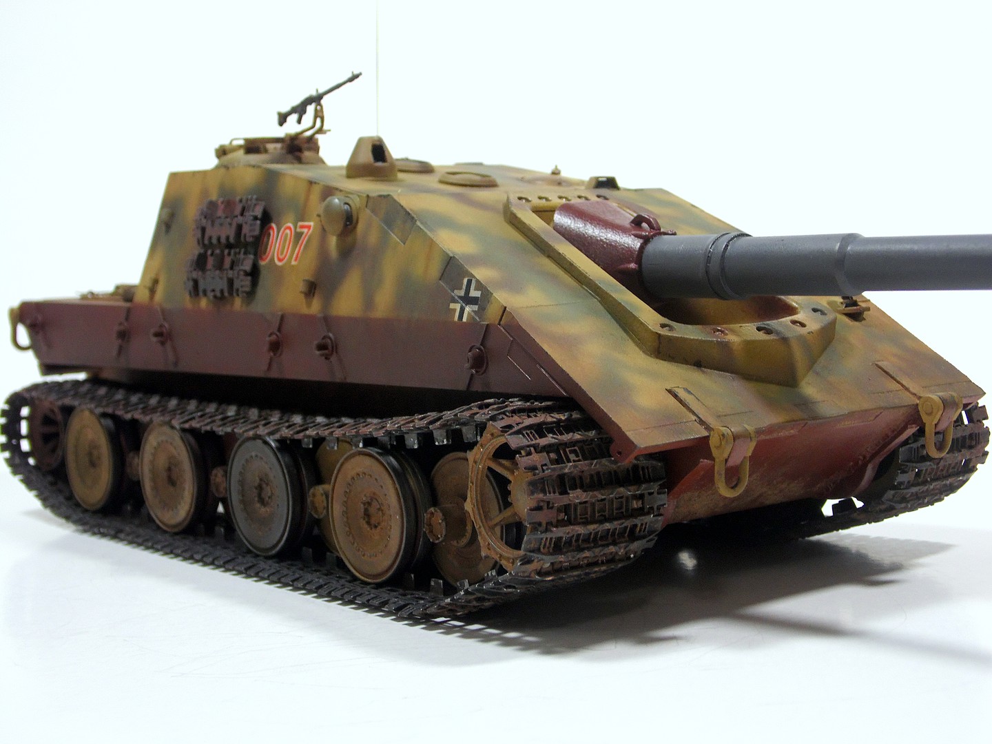 German Jagdpanzer E100 Super Heavy Tank -- Plastic Model Military ...