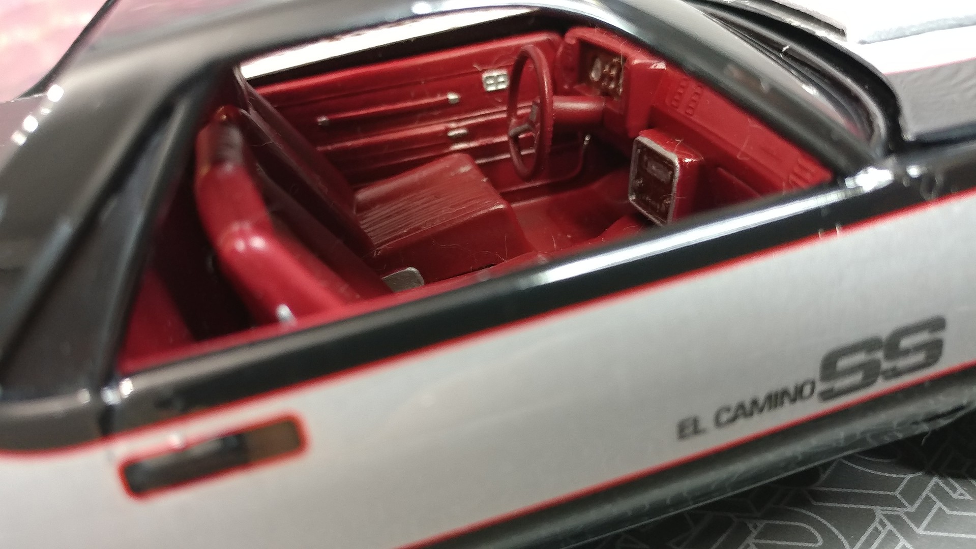 1986 Chevy El Camino SS w/Dirt Bike Plastic Model Truck Vehicle Kit 1/25 Scale 88812